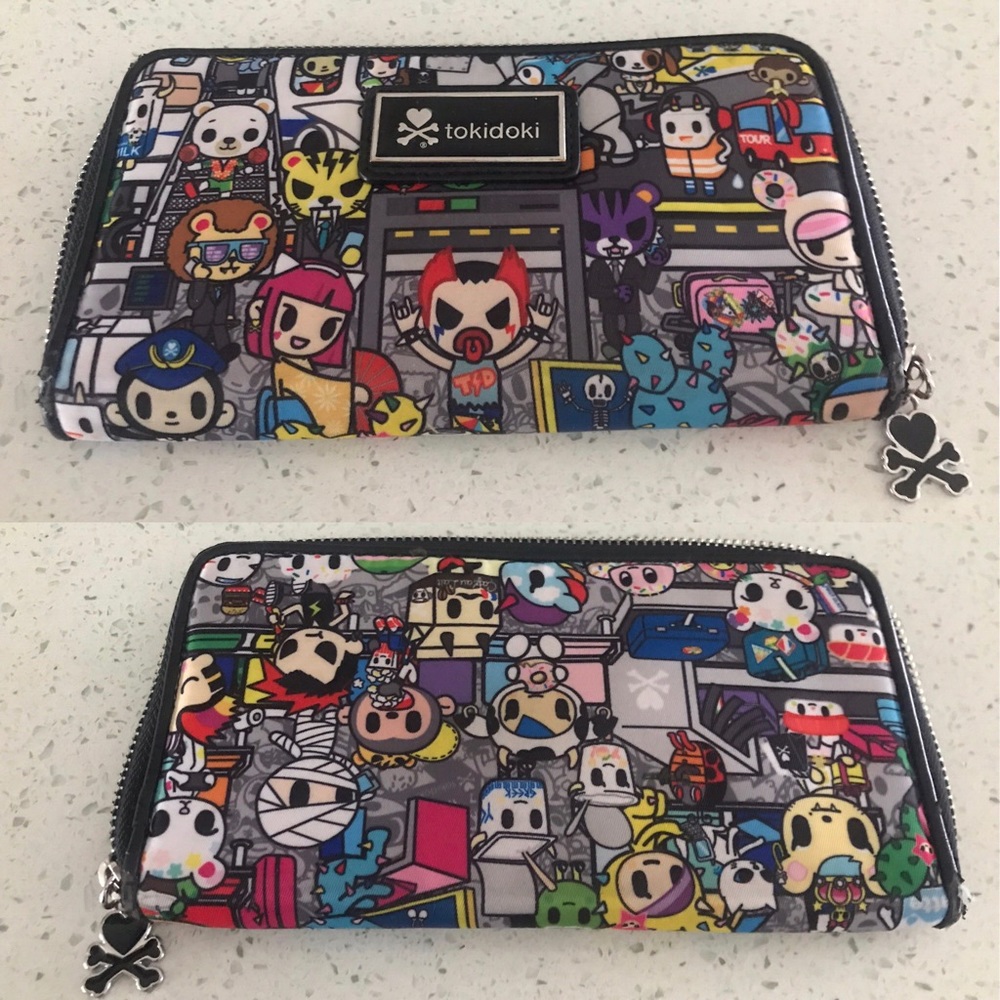 Long Tokidoki Airport wallet- well loved ❤️.